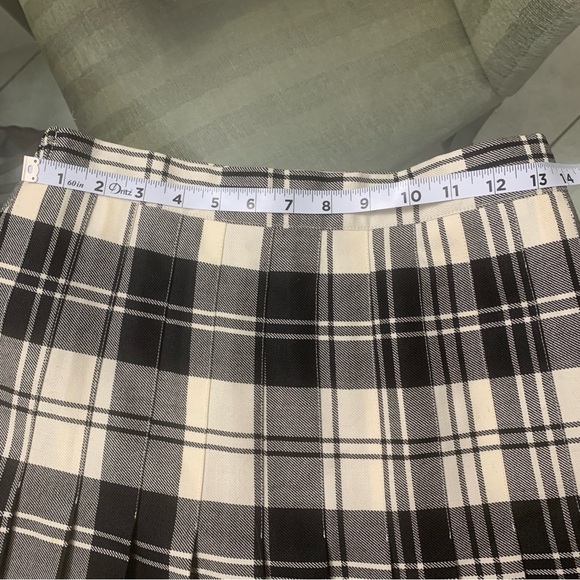 O’Neil of Dublin, 100% wool skirt - Picture 4 of 9